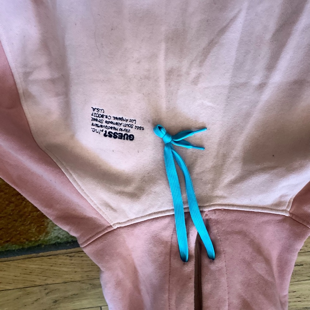 Clothes - Picture 2 of 16
